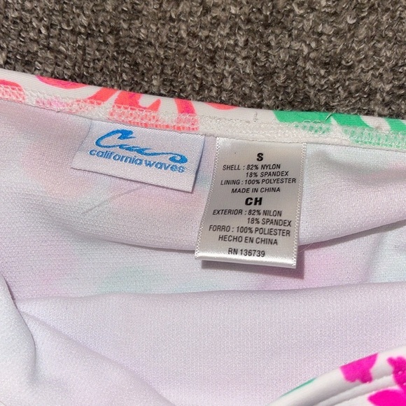 ๐5/$25๐ California Waves Small NWT bikini bottoms - Picture 3 of 5